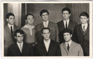 Първи ред: Борис, Йордан, Владимир; втори ред: Аврам, Петър, Димитър, Владимир, Светослав
